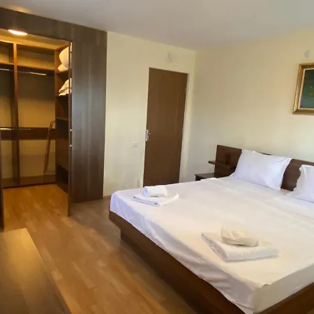 Casa Andrei 2 Mai